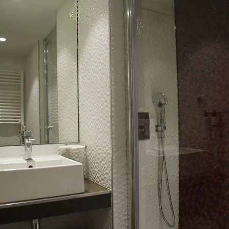 Hotel Regina Opera Grands Boulevards 4*