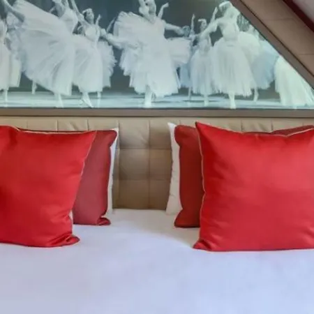 Hotel Regina Opera Grands Boulevards 4*